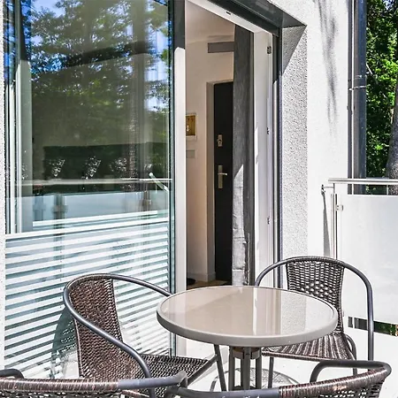 1 Bedroom Lovely In *