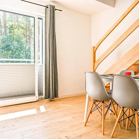 1 Bedroom Cozy In Apartment Pobierowo
